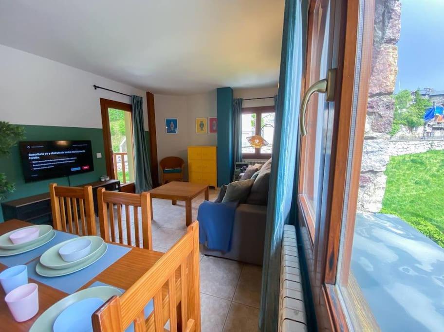 Unico Piso Colorido Y Divertido En Ransol - Increibles Vistas Al Rio Y Naturaleza - Ideal Familias L By Bonesvacances 安道尔城 外观 照片