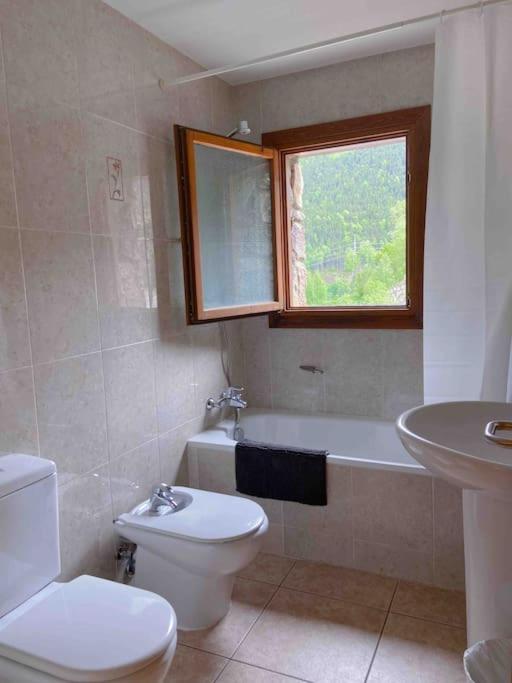 Unico Piso Colorido Y Divertido En Ransol - Increibles Vistas Al Rio Y Naturaleza - Ideal Familias L By Bonesvacances 安道尔城 外观 照片