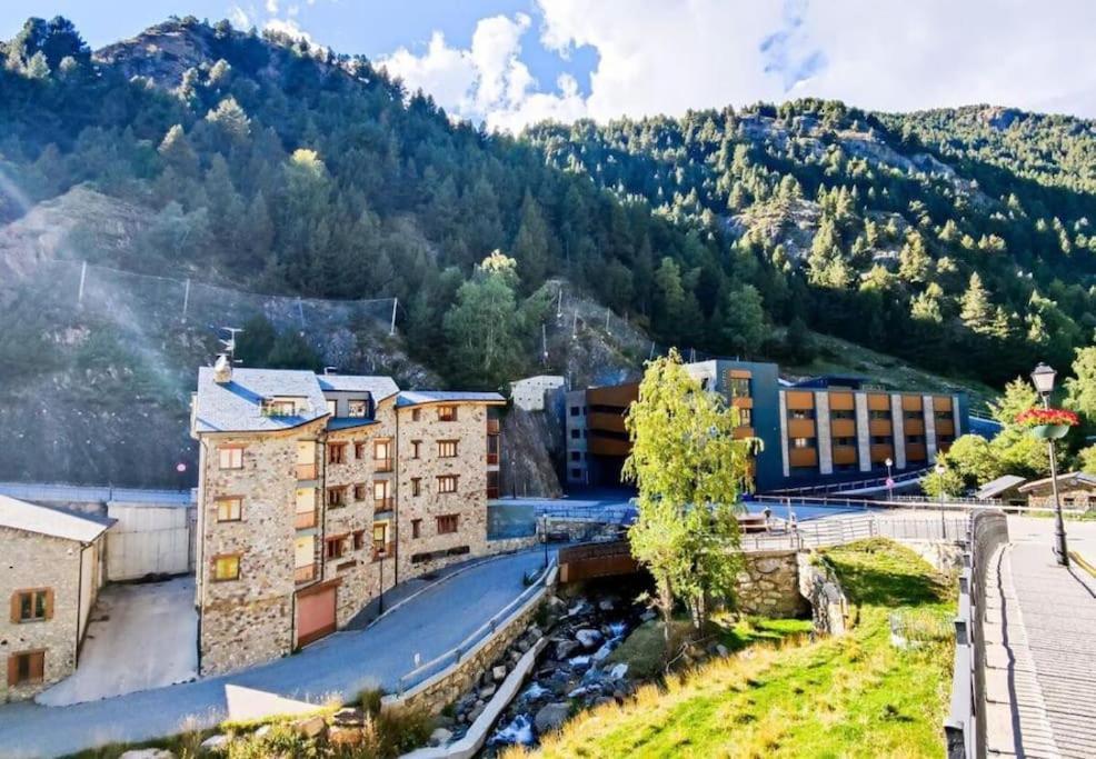Unico Piso Colorido Y Divertido En Ransol - Increibles Vistas Al Rio Y Naturaleza - Ideal Familias L By Bonesvacances 安道尔城 外观 照片